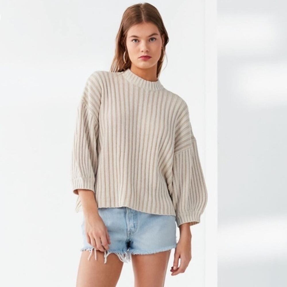 Urban Outfitters Women’s XS Lou Mock Neck Cream Pullover Sweater Knit Basic